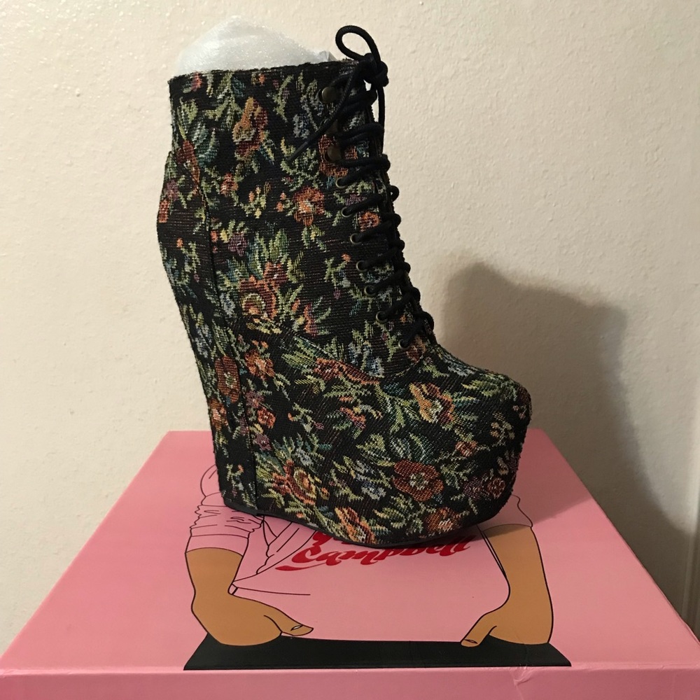 Jeffrey Campbell Damsel in black tapestry